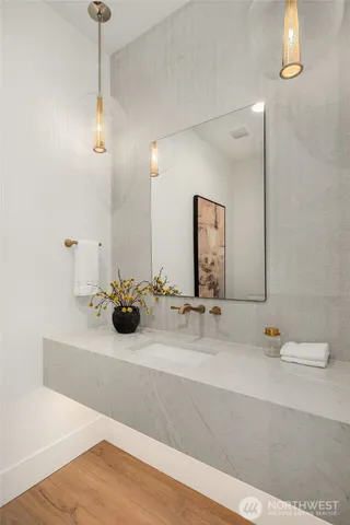 $3,898,000 | 106 110th Avenue Southeast, Bellevue, WA 98004