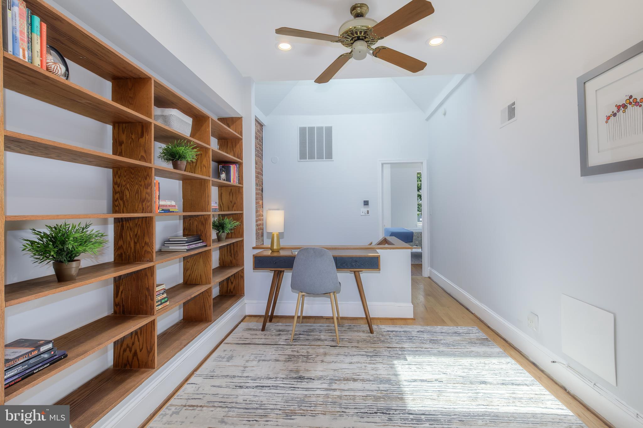 629 5th Street Northeast Washington, DC 20002 - Photo 22 of 29 Bonus upper level den