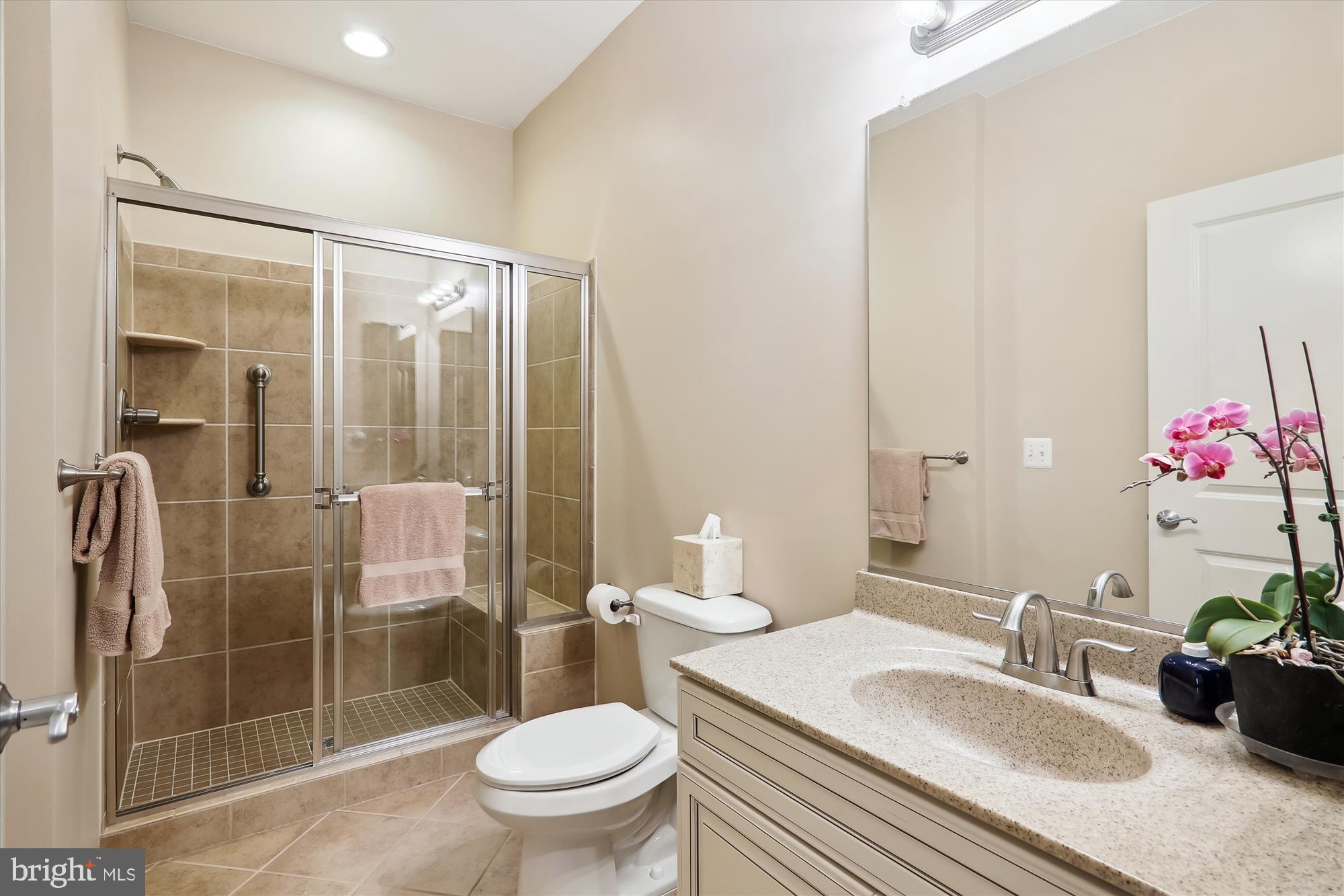 13327 Redspire Drive Silver Spring, MD 20906 - Photo 46 of 90 Full bathroom #2 located off hallway main level