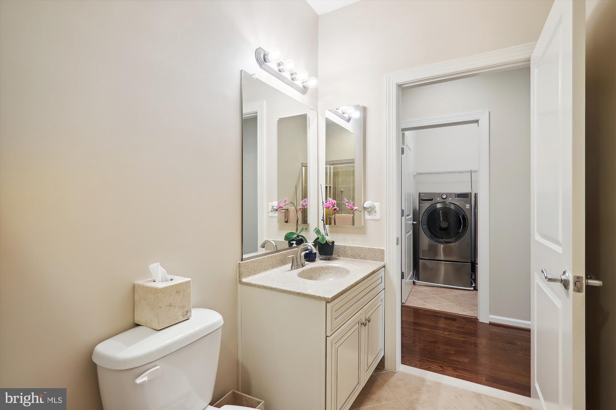 13327 Redspire Drive Silver Spring, MD 20906 - Photo 47 of 90 Full bathroom #2 located off hallway main level