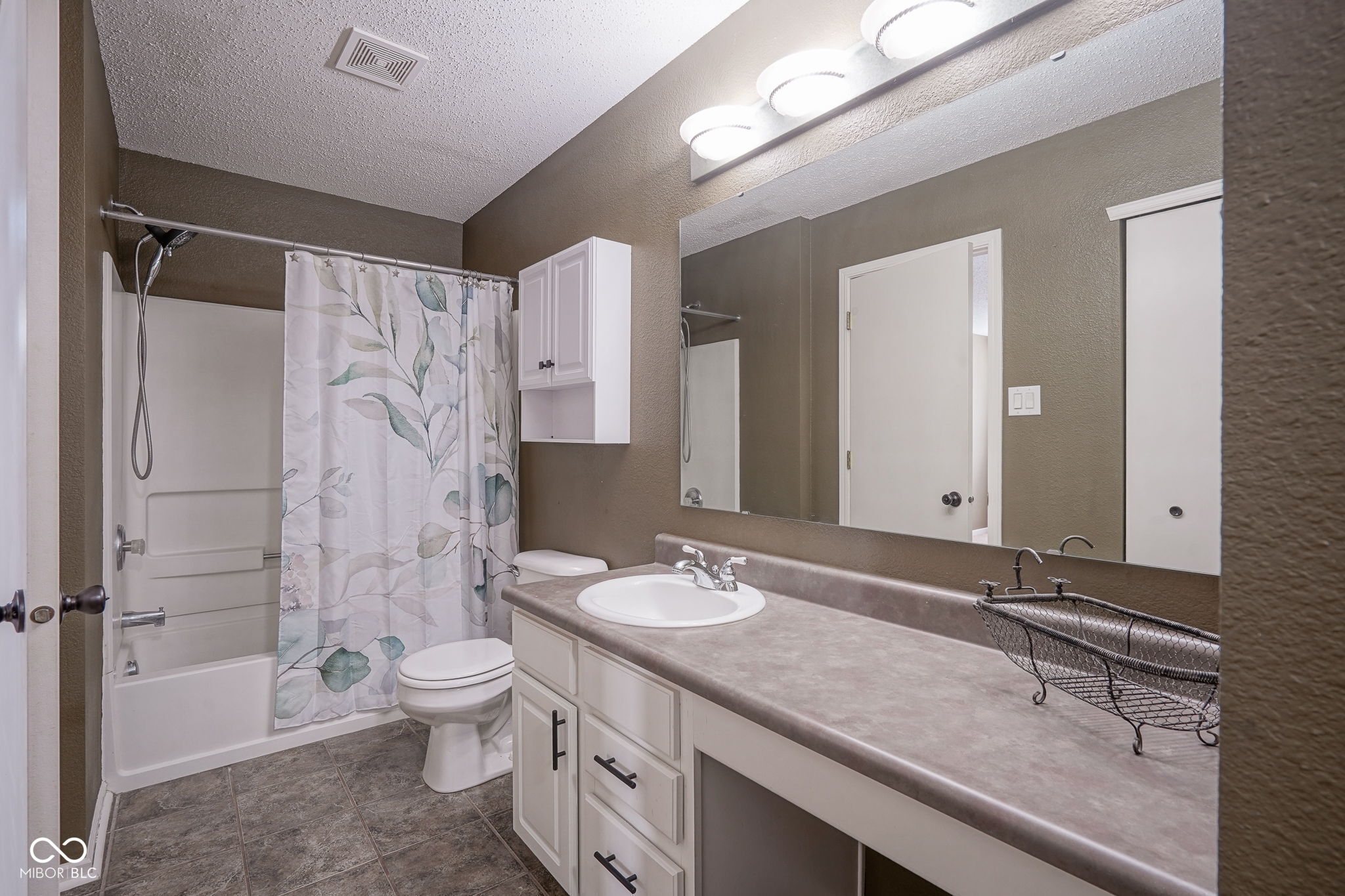 12680 Courage Crossing Fishers, IN 46037 - Photo 24 of 40