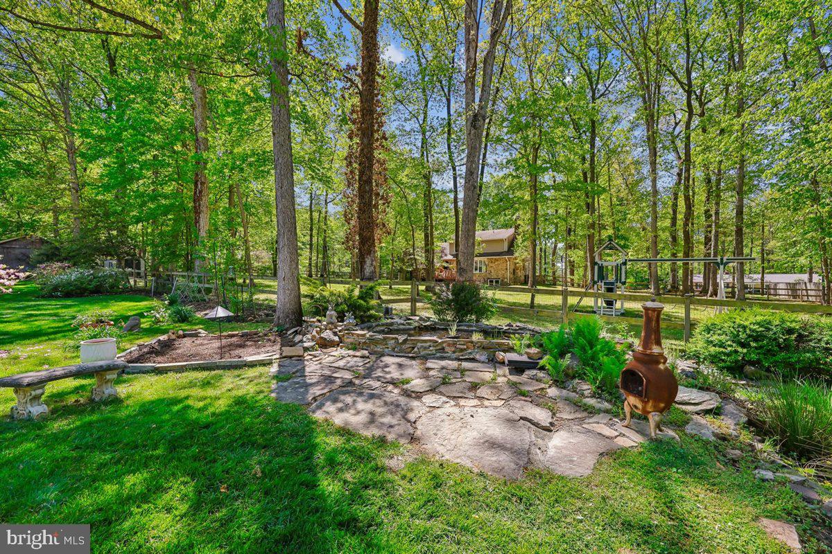 4318 Pinetree Road Rockville, MD 20853 - Photo 122 of 130 a view of a park with large trees