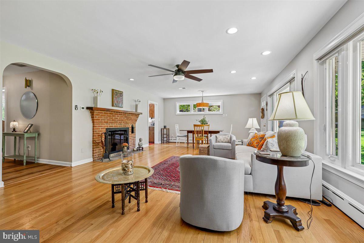 4318 Pinetree Road Rockville, MD 20853 - Photo 38 of 130
