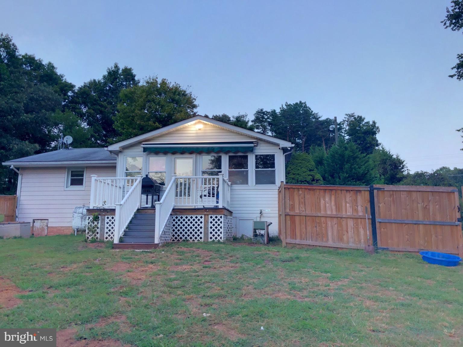 11518 Smithfield Road Manassas, VA 20112 - Photo 12 of 15 Exterior (Rear)