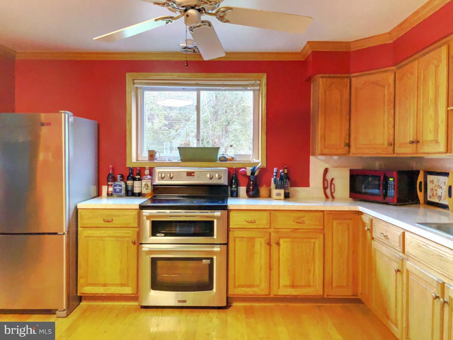 11518 Smithfield Road Manassas, VA 20112 - Photo 7 of 15 Kitchen