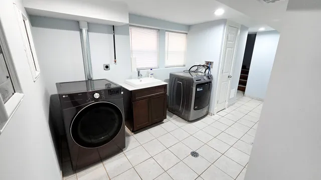 $1,700 | 6751 South Campbell Avenue, Unit 3F, Chicago, IL 60629