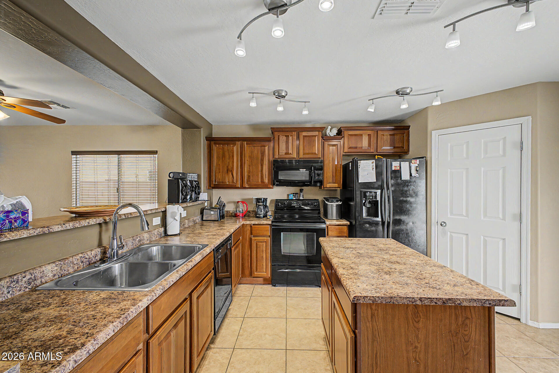 4381 East Silverbell Road San Tan Valley, AZ 85143 - Photo 16 of 48
