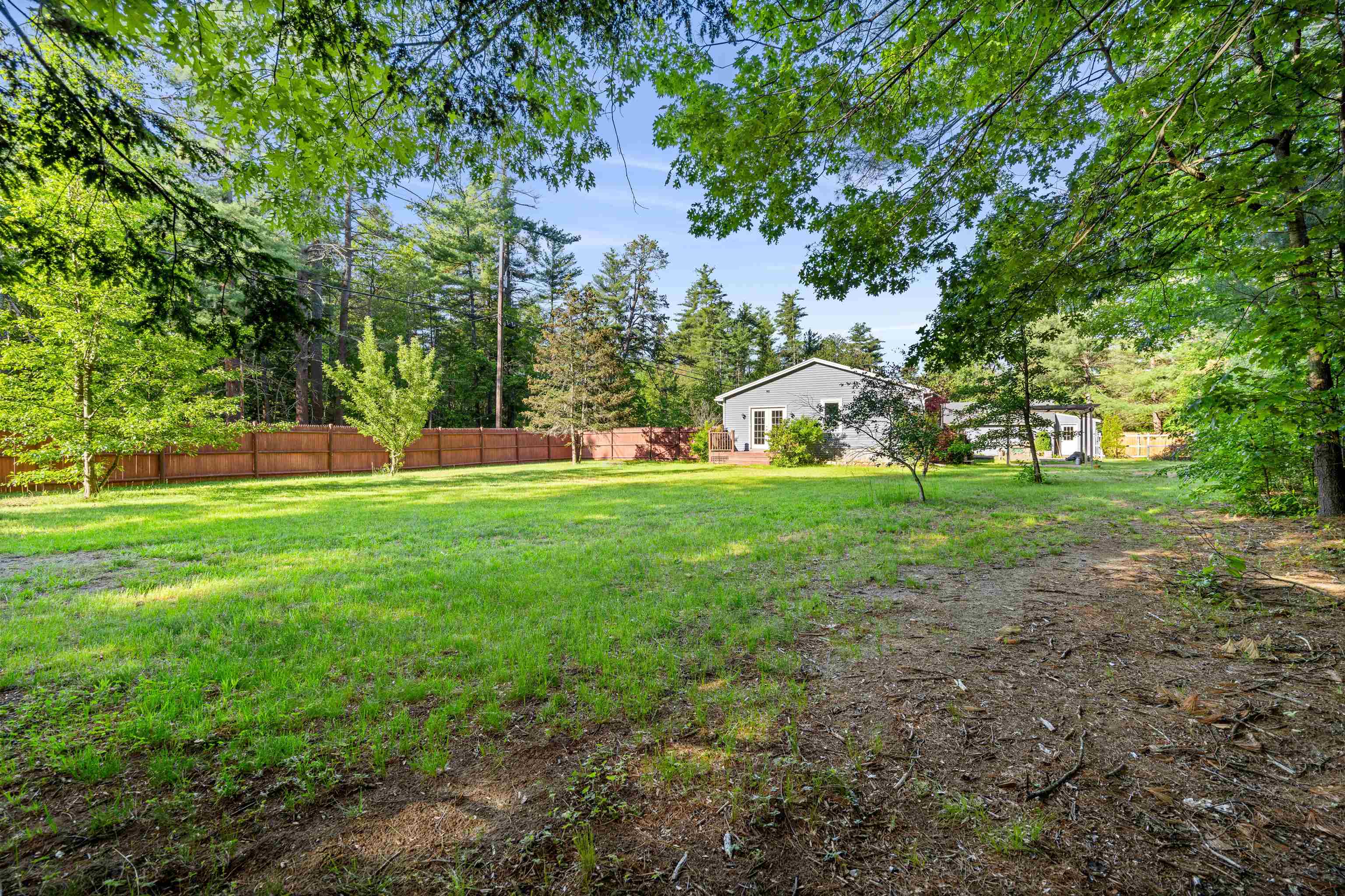 172 Litchfield Road Londonderry, NH 03053 - Photo 26 of 30