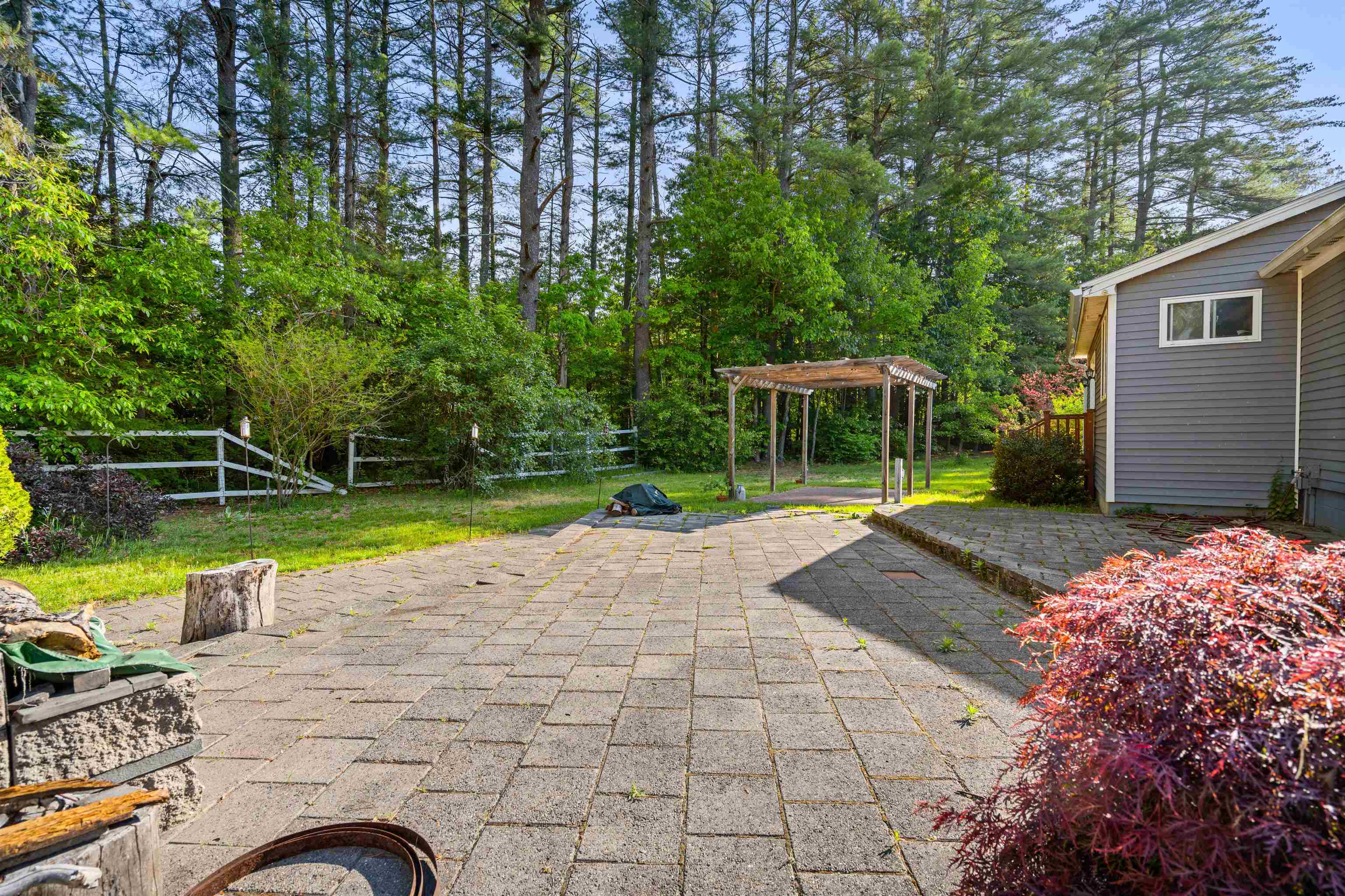 172 Litchfield Road Londonderry, NH 03053 - Photo 27 of 30