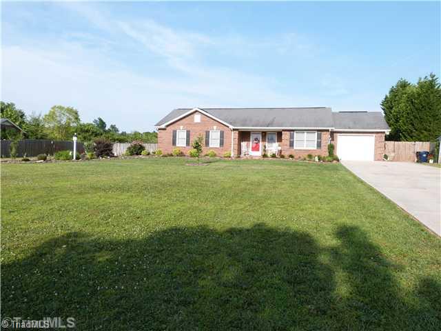 5202 Robin Lane Randleman, NC 27317 - Photo 1 of 6 Exterior Front.