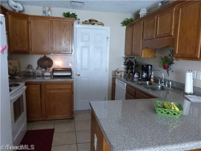 5202 Robin Lane Randleman, NC 27317 - Photo 4 of 6 Kitchen.