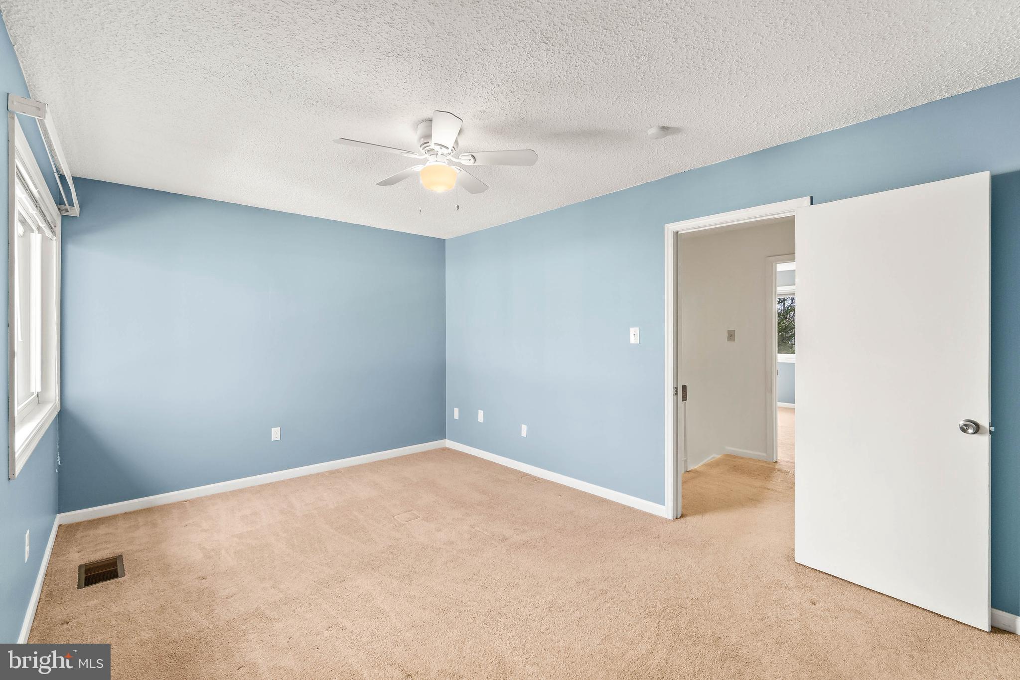 2233 Southgate Square Reston, VA 20191 - Photo 31 of 40