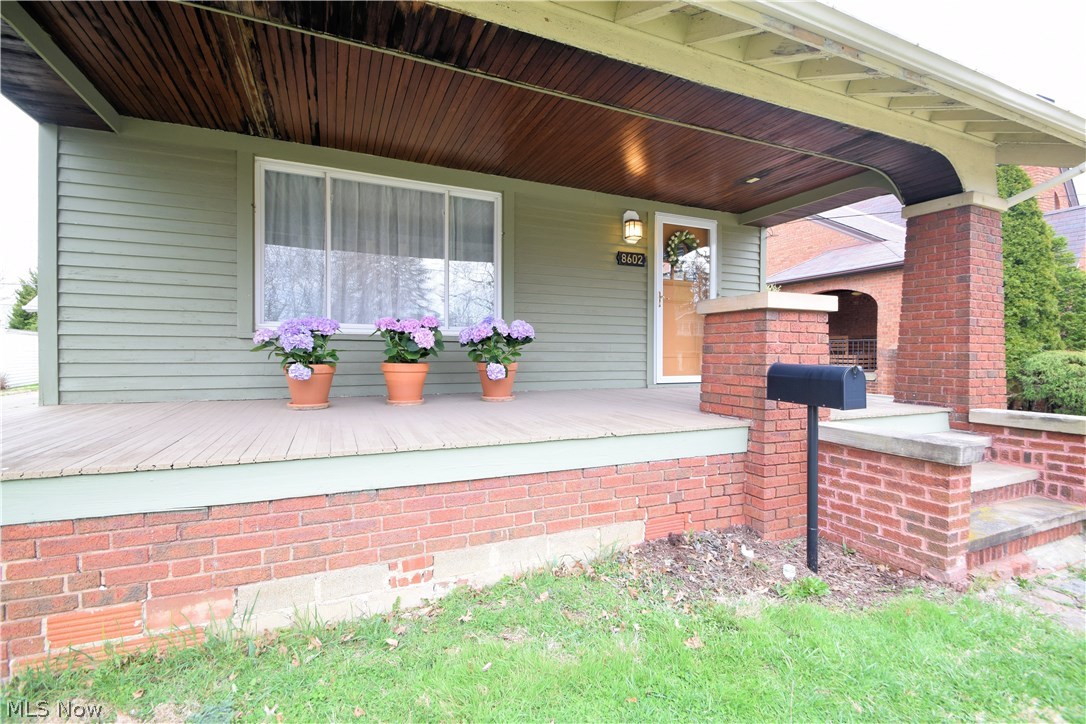 8602 West Moreland Road Parma, OH 44129 - Photo 2 of 32 Gallery Image 2
