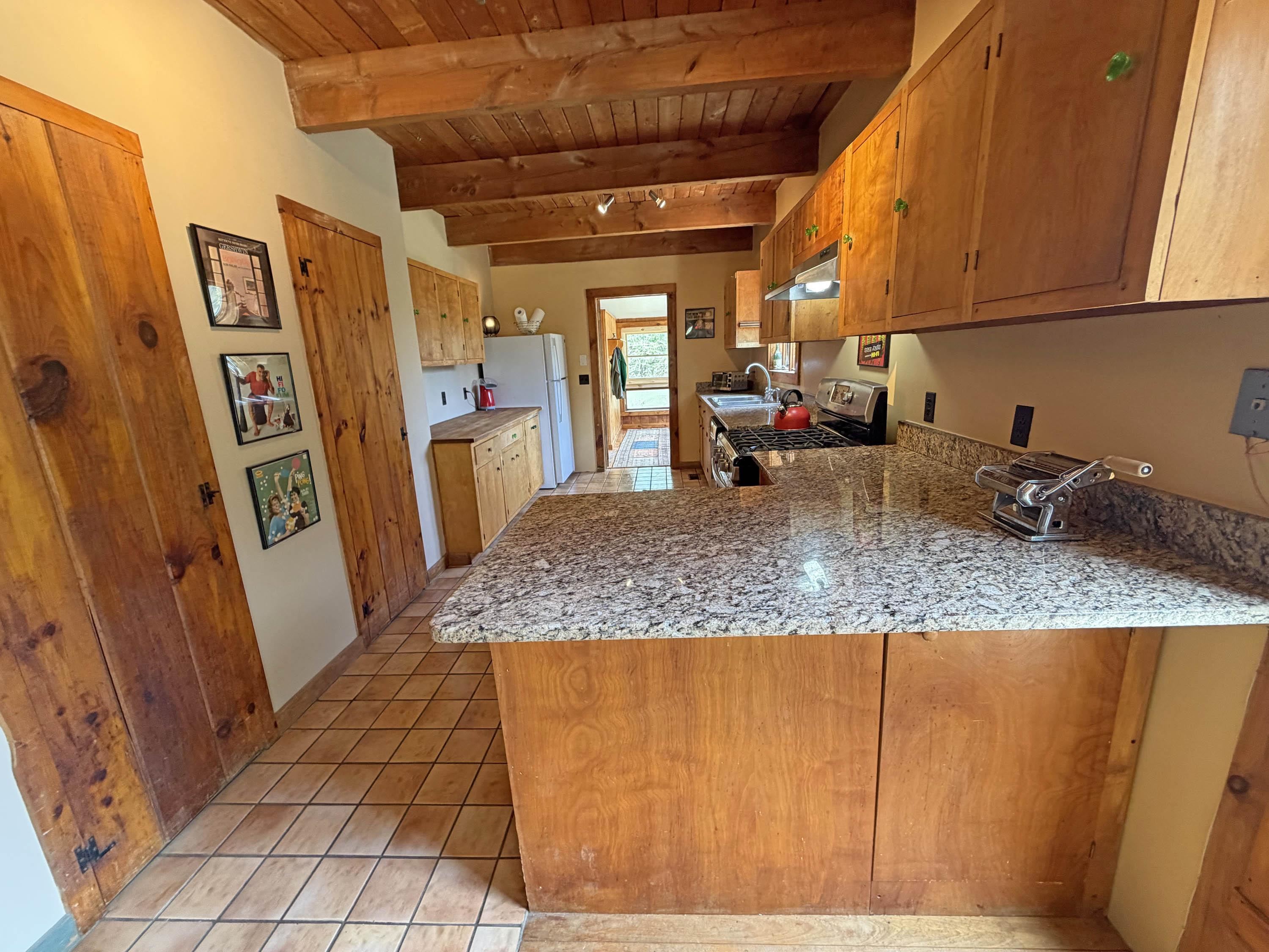 92 Wardon Road Putney, VT 05346 - Photo 13 of 25
