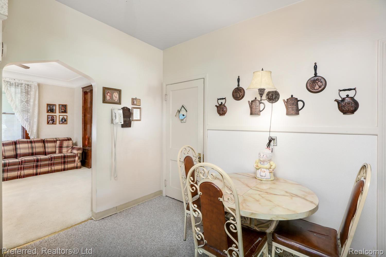 4904 South Merriman Road Wayne, MI 48184 - Photo 16 of 31 4904 Merriman Rd Wayne MI-large-016-021-4904 Merriman Road Wayne00018-1500x1000-72dpi.jpg