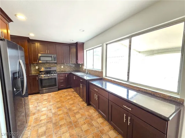 $2,250 | 3139 Belvedere Drive, Henderson, NV 89014