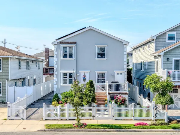 $799,000 | 153 East Fulton Street, Long Beach, NY 11561