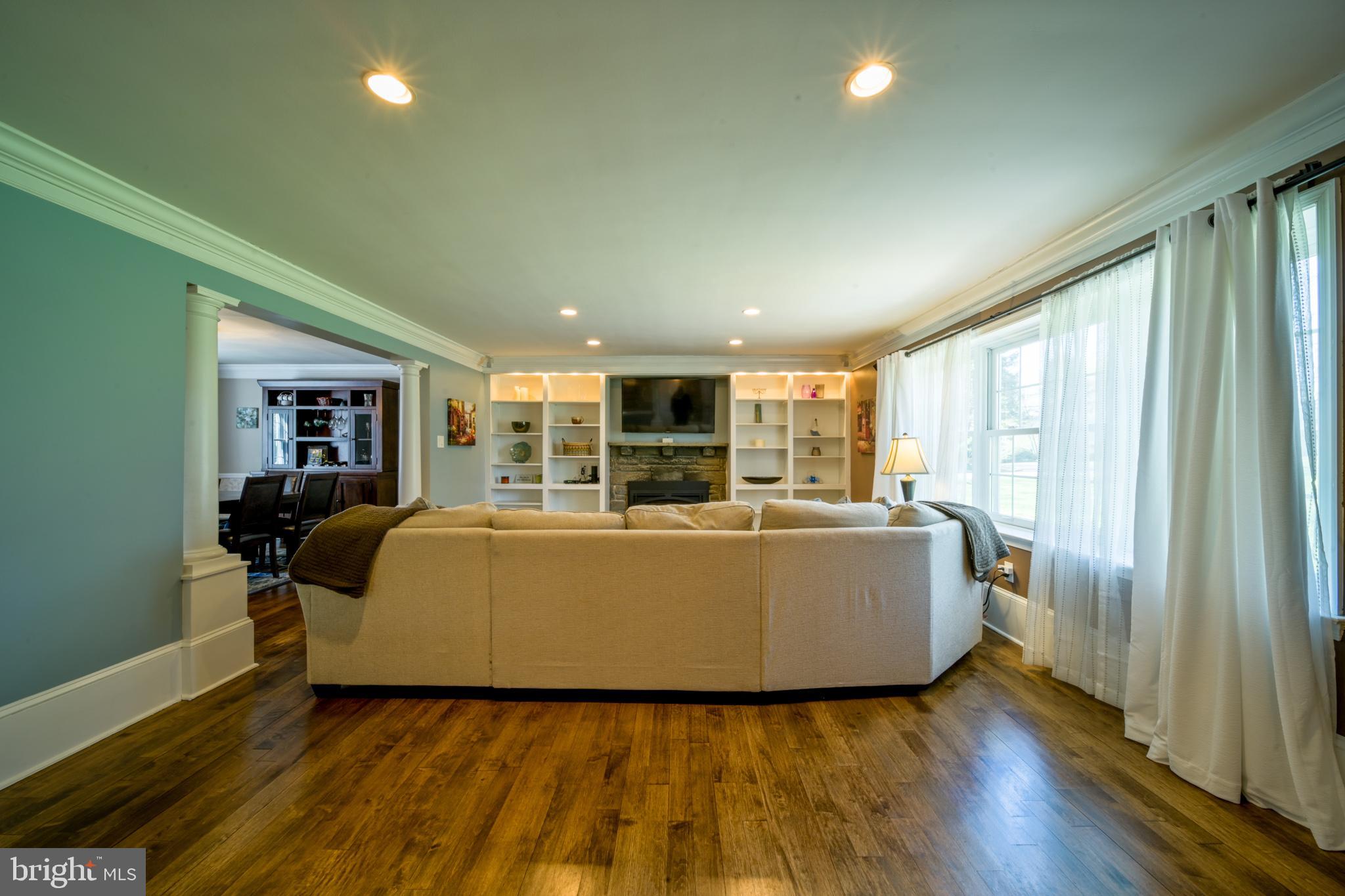 1105 Kingsley Road Jenkintown, PA 19046 - Photo 4 of 39 Huge windows & beautiful built-ins
