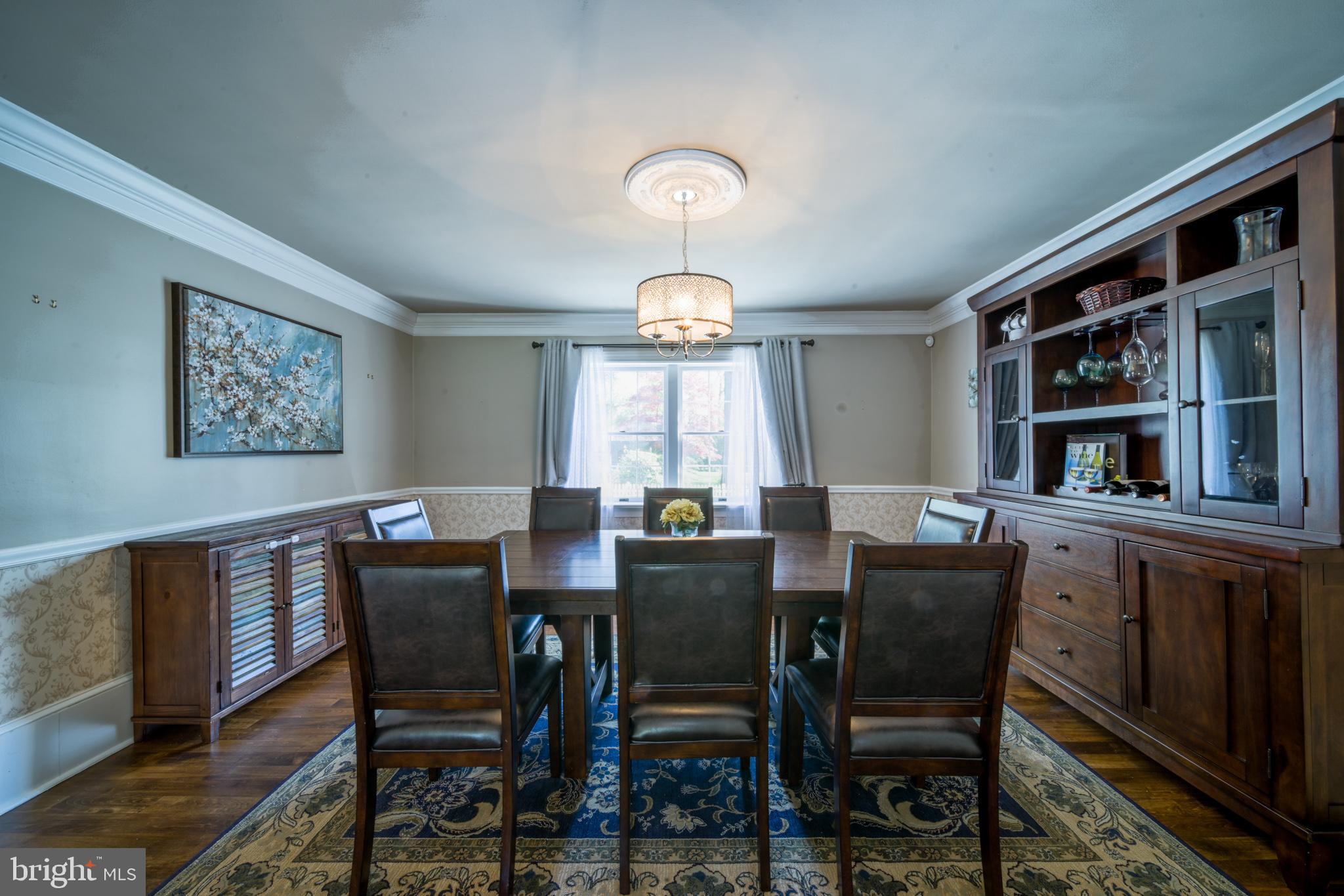 1105 Kingsley Road Jenkintown, PA 19046 - Photo 6 of 39 Formal Dining Rm w crown molding & elegant trim