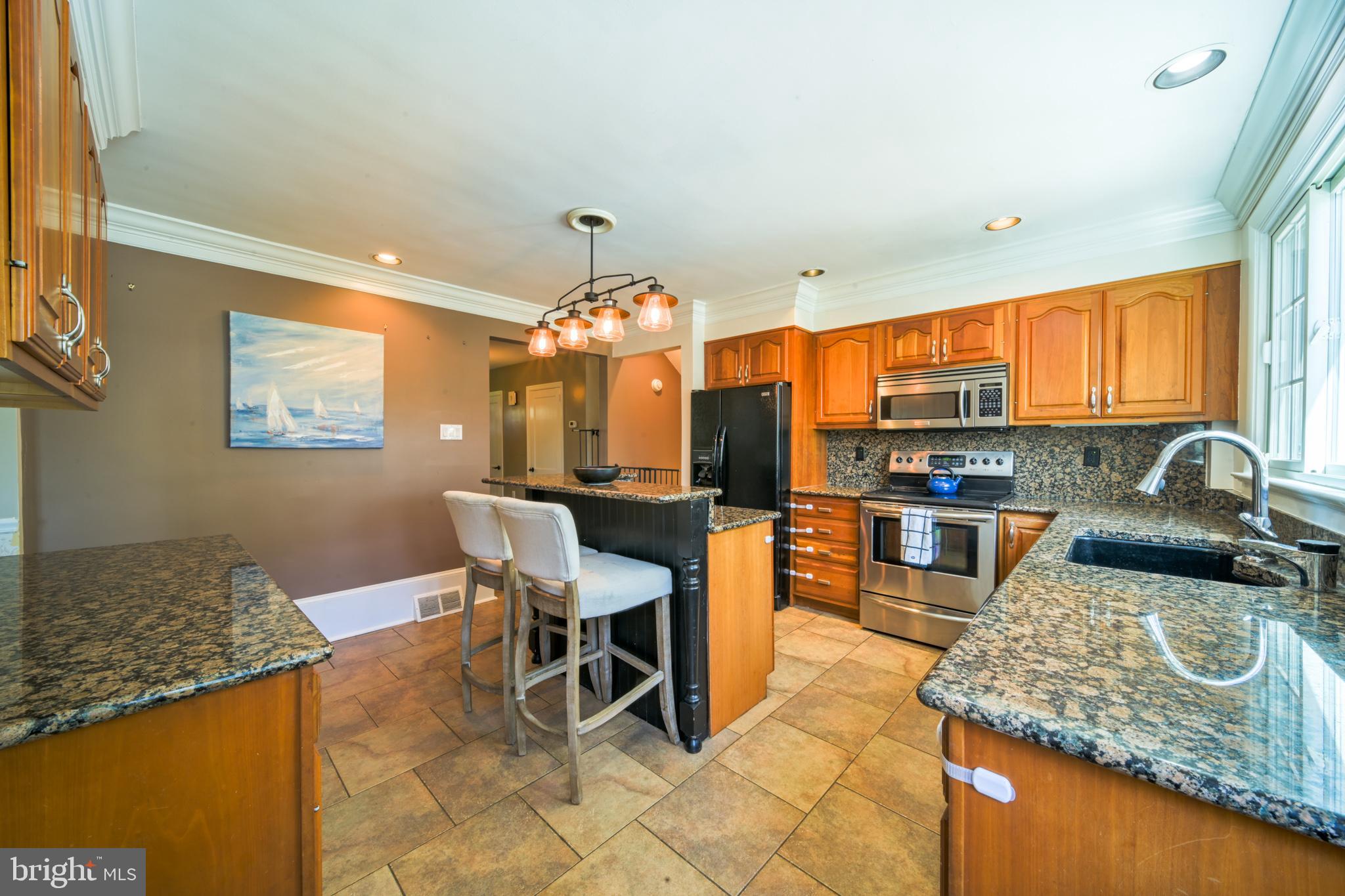1105 Kingsley Road Jenkintown, PA 19046 - Photo 8 of 39 Bright & lovely Kitchen
