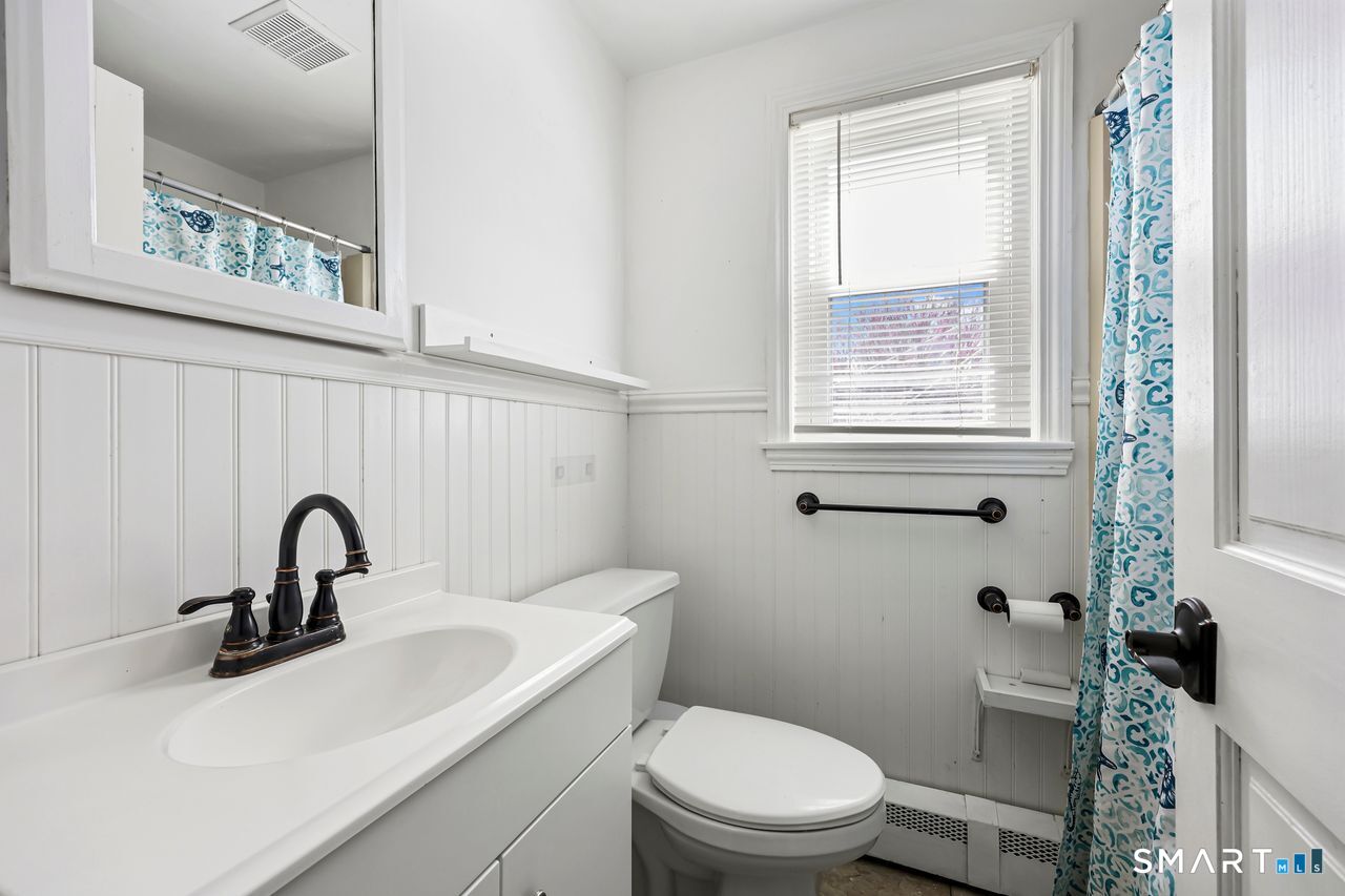 181 Parkview Street Meriden, CT 06451 - Photo 11 of 39