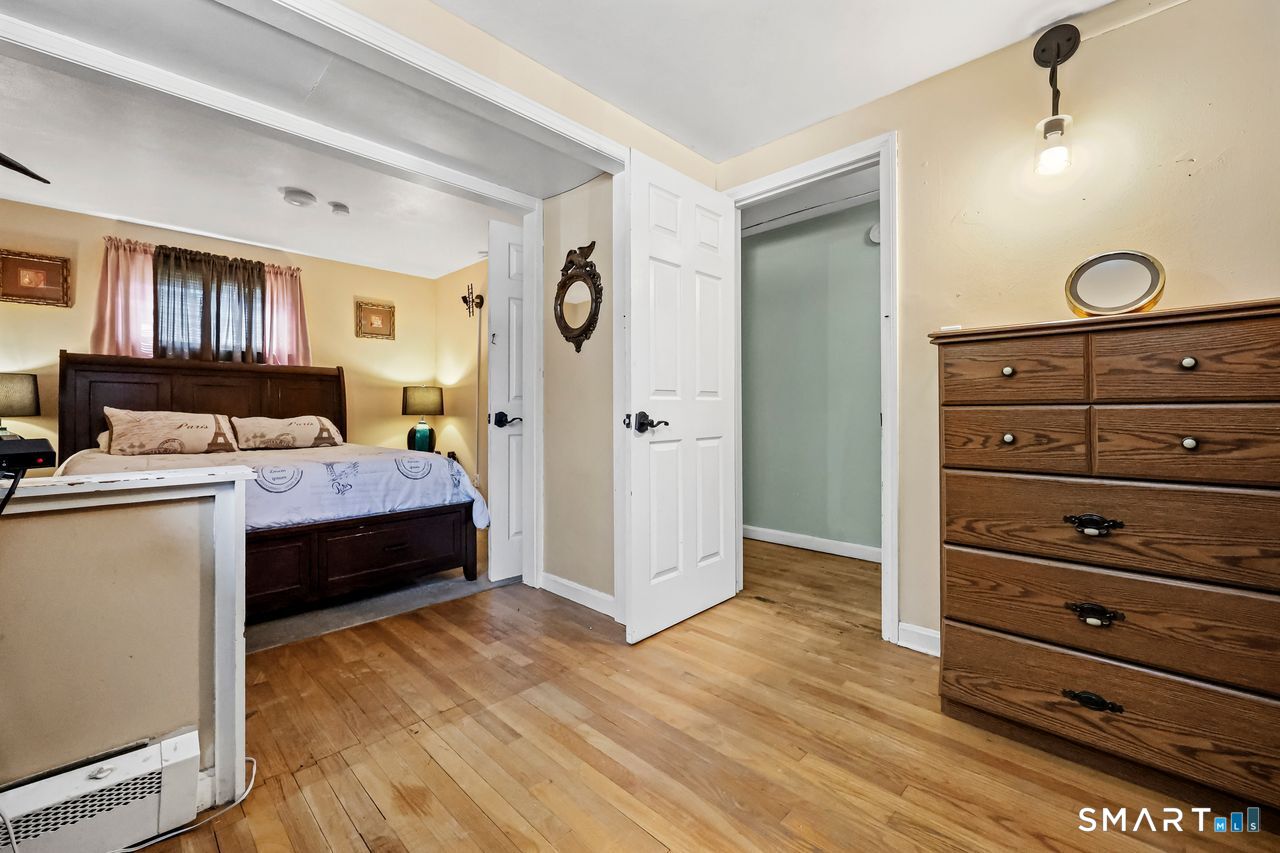 181 Parkview Street Meriden, CT 06451 - Photo 14 of 39