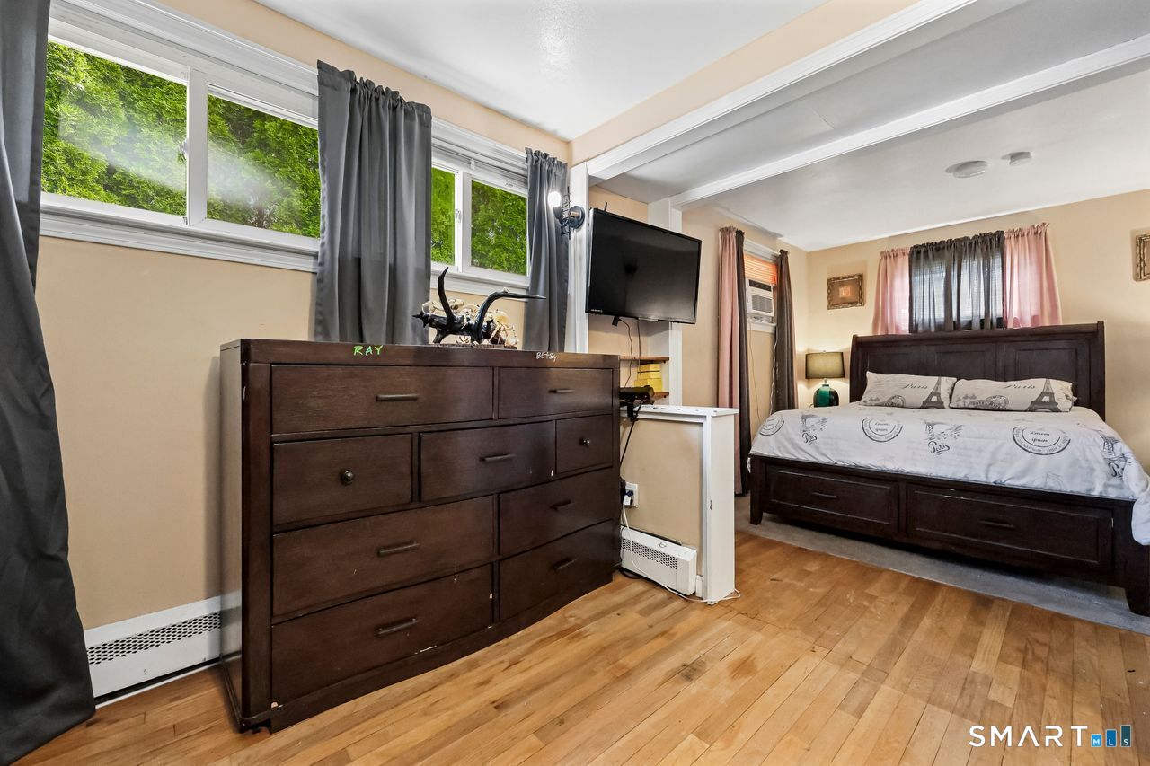 181 Parkview Street Meriden, CT 06451 - Photo 16 of 39