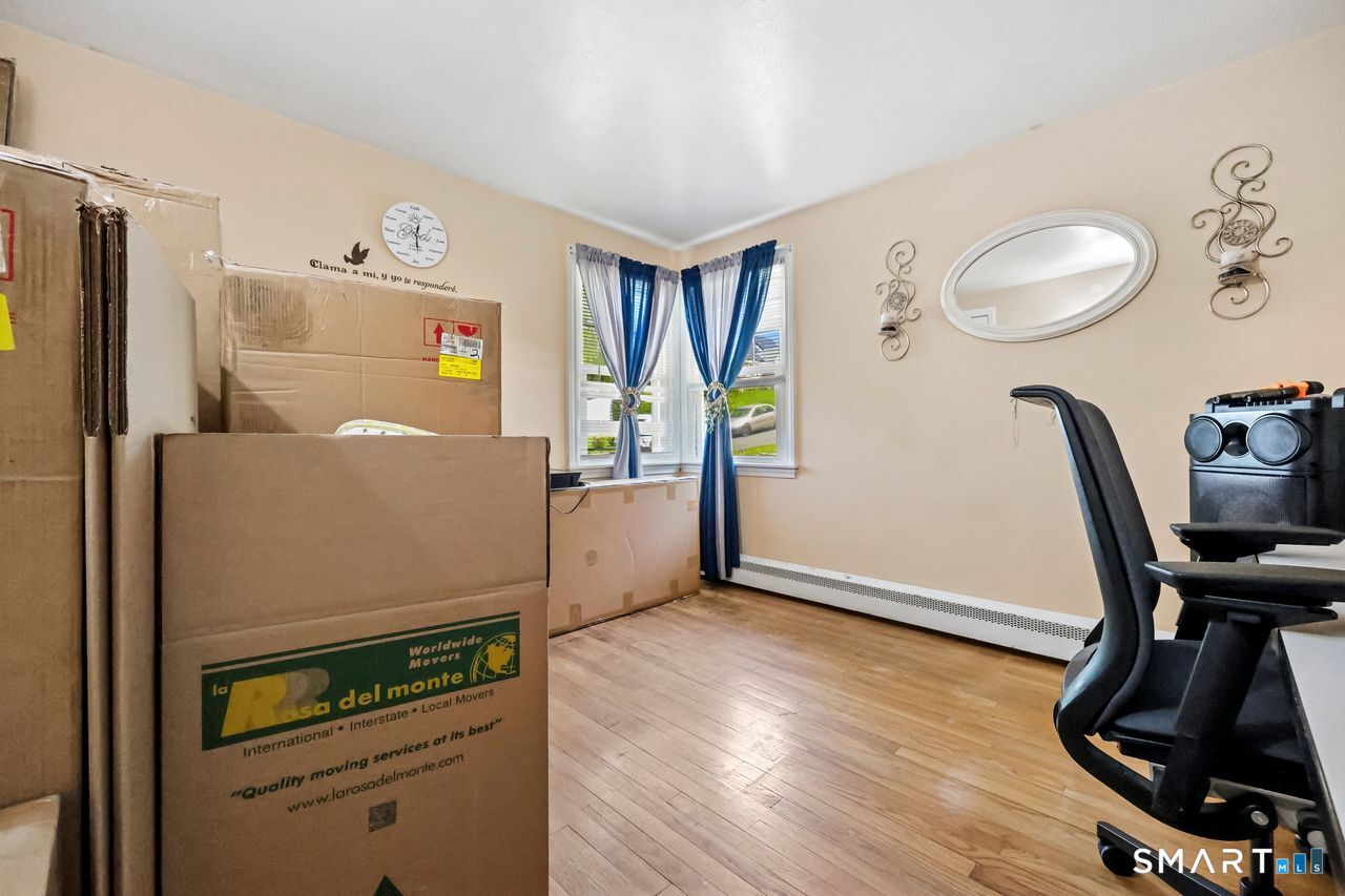 181 Parkview Street Meriden, CT 06451 - Photo 18 of 39