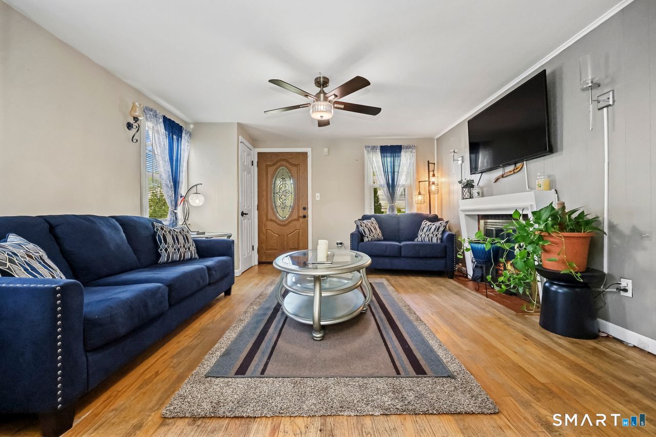 181 Parkview Street Meriden, CT 06451 - Photo 3 of 39