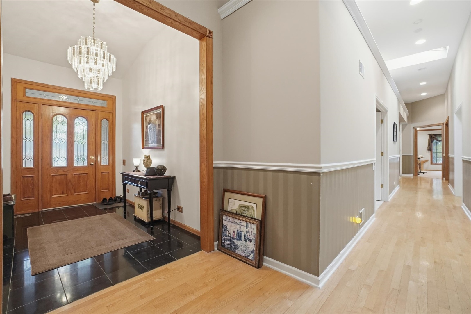 821 Killarney Pass Circle Mundelein, IL 60060 - Photo 3 of 32 a view of a livingroom with furniture and a chandelier