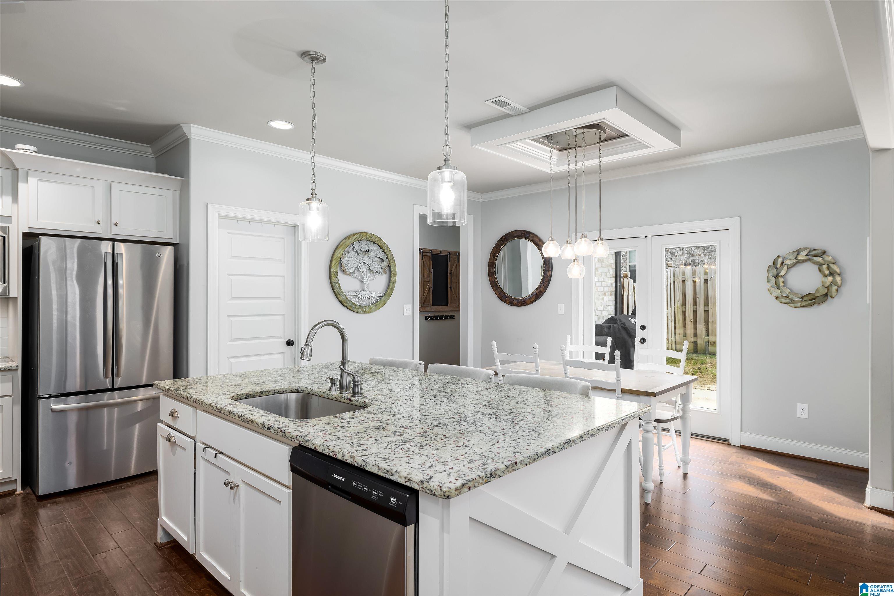 466 Ballantrae Road Pelham, AL 35124 - Photo 5 of 47