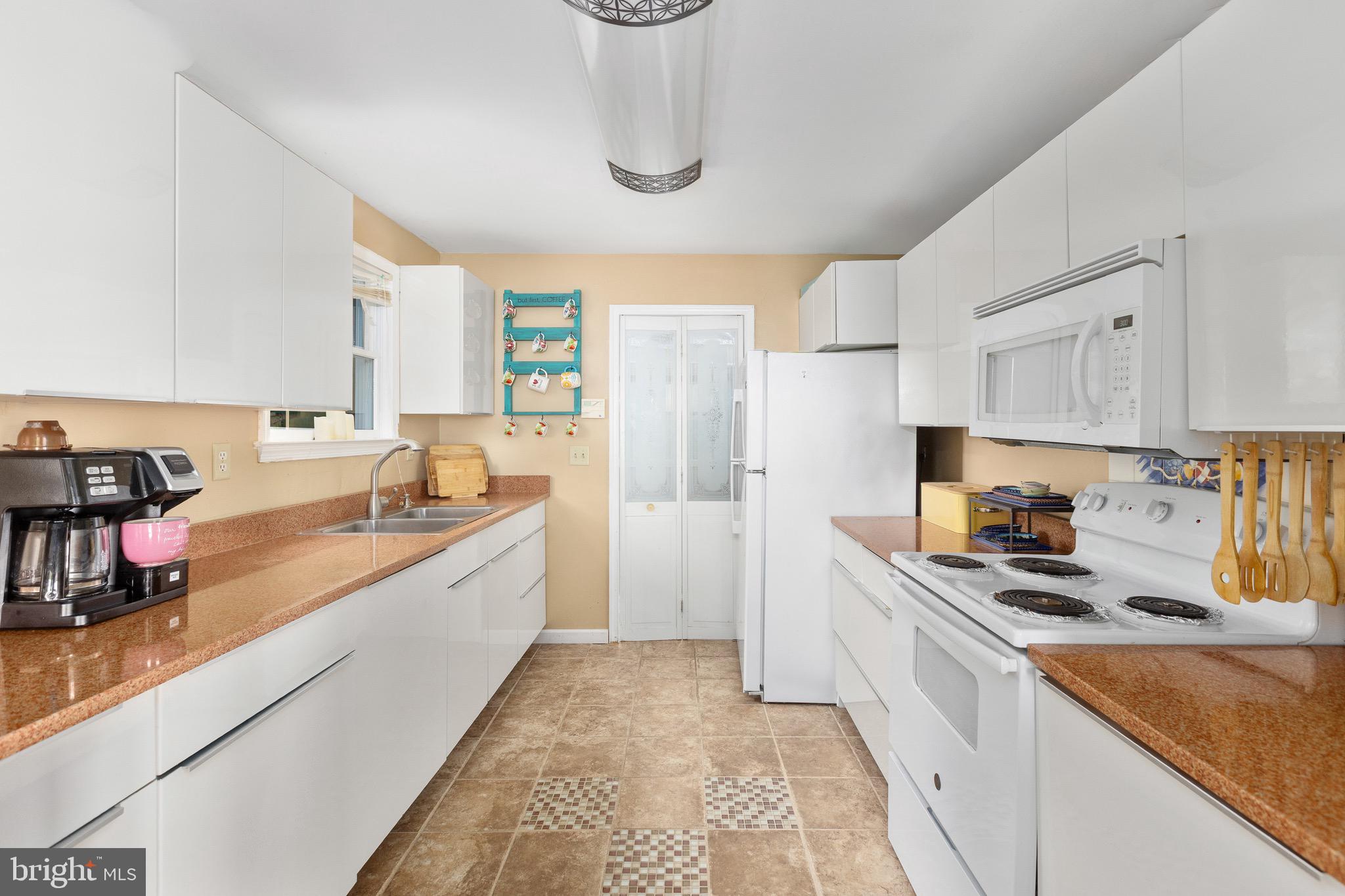 20947 Ridge Road Colonial Beach, VA 22443 - Photo 22 of 65 Kitchen