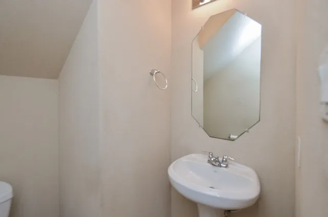 $2,300 | 13019 Mariposa Meadow Lane, Houston, TX 77044