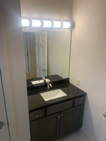 $399,900 | 212 North Center Street, Unit 701, Bloomington, IL 61701