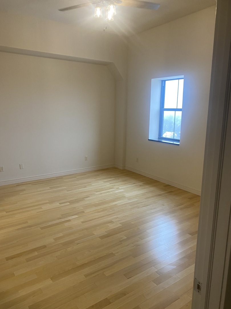 212 North Center Street, Unit 701 Bloomington, IL 61701 - Photo 12 of 12