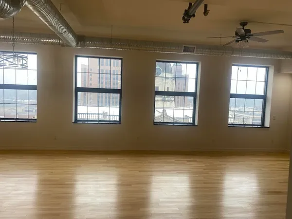 $384,900 | 212 North Center Street, Unit 701, Bloomington, IL 61701