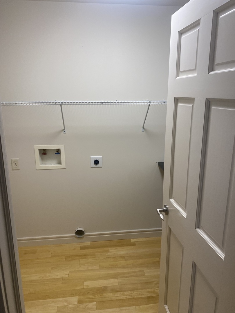 212 North Center Street, Unit 701 Bloomington, IL 61701 - Photo 9 of 12