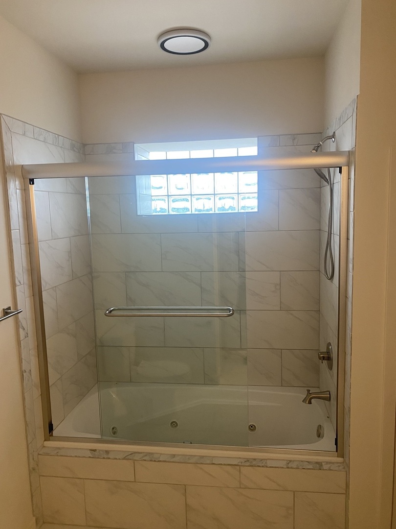 212 North Center Street, Unit 701 Bloomington, IL 61701 - Photo 10 of 12