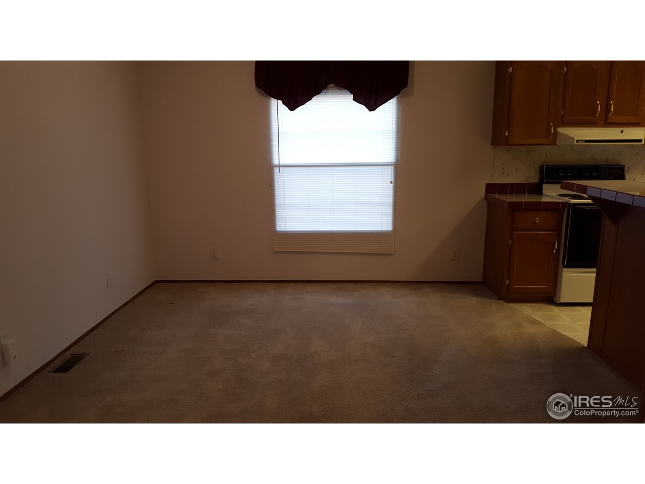 401 North Timberline Road, Unit 33 Fort Collins, CO 80524 - Photo 11 of 27 Dining area