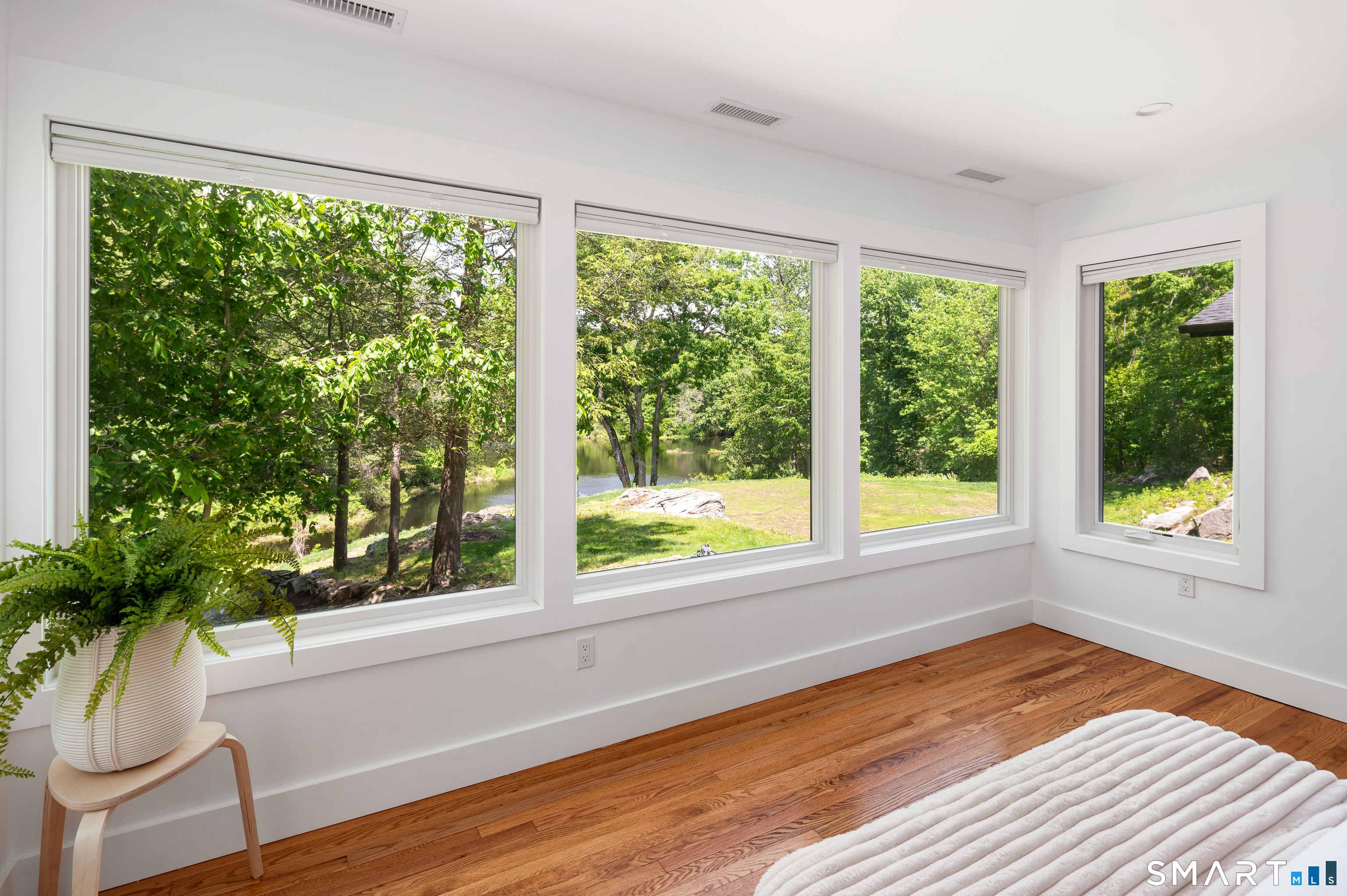 198 Woodchuck Road Stamford, CT 06903 - Photo 15 of 28