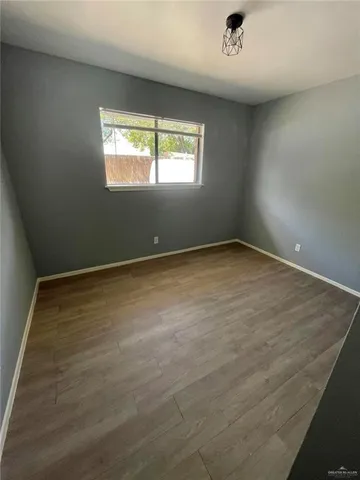 $795 | 517 South Westgate Drive, Weslaco, TX 78596