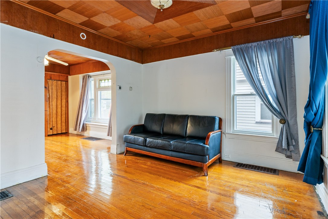 23 Alexis Street Rochester, NY 14609 - Photo 4 of 26