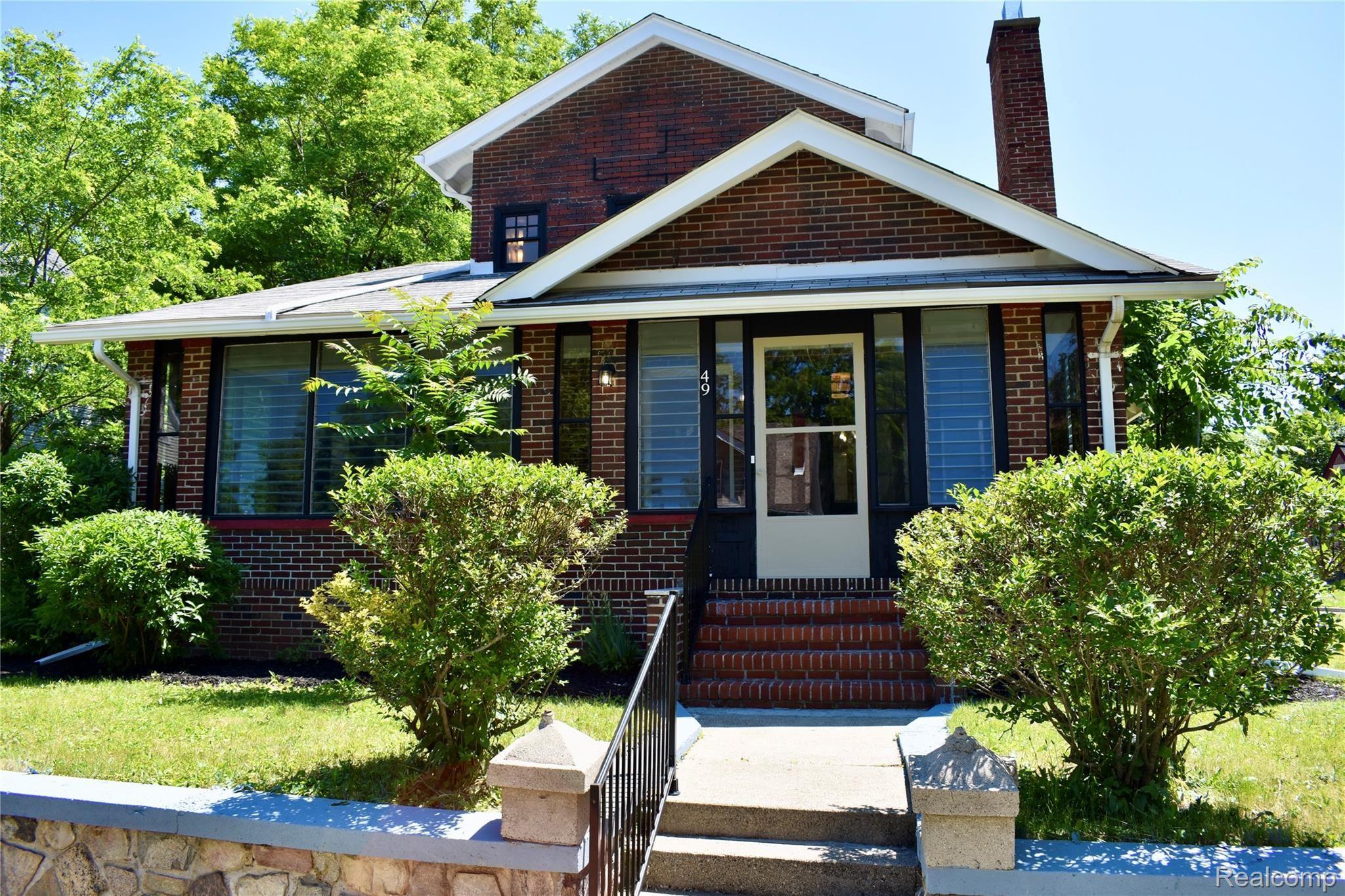 49 Chippewa Road Pontiac, MI 48341 - Photo 1 of 40 2BE2543C-51B7-4BDF-AA37-852160ECFCF4_1_201_a.jpeg