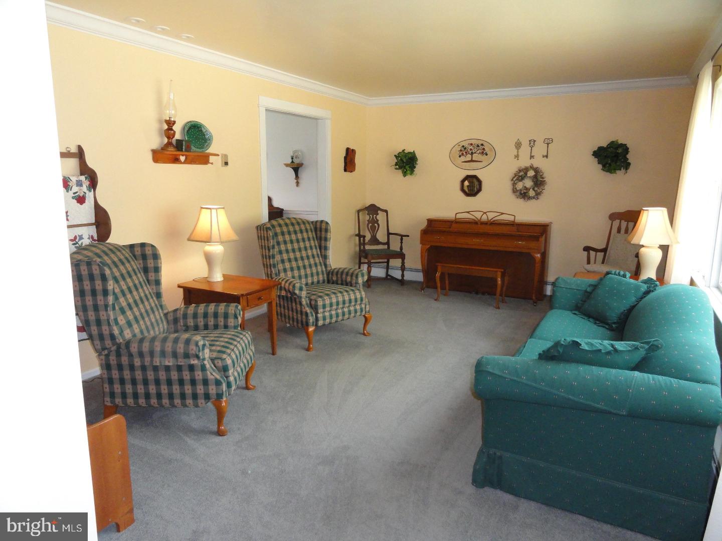 2941 Baas Road Green Lane, PA 18054 - Photo 14 of 25 Living Room