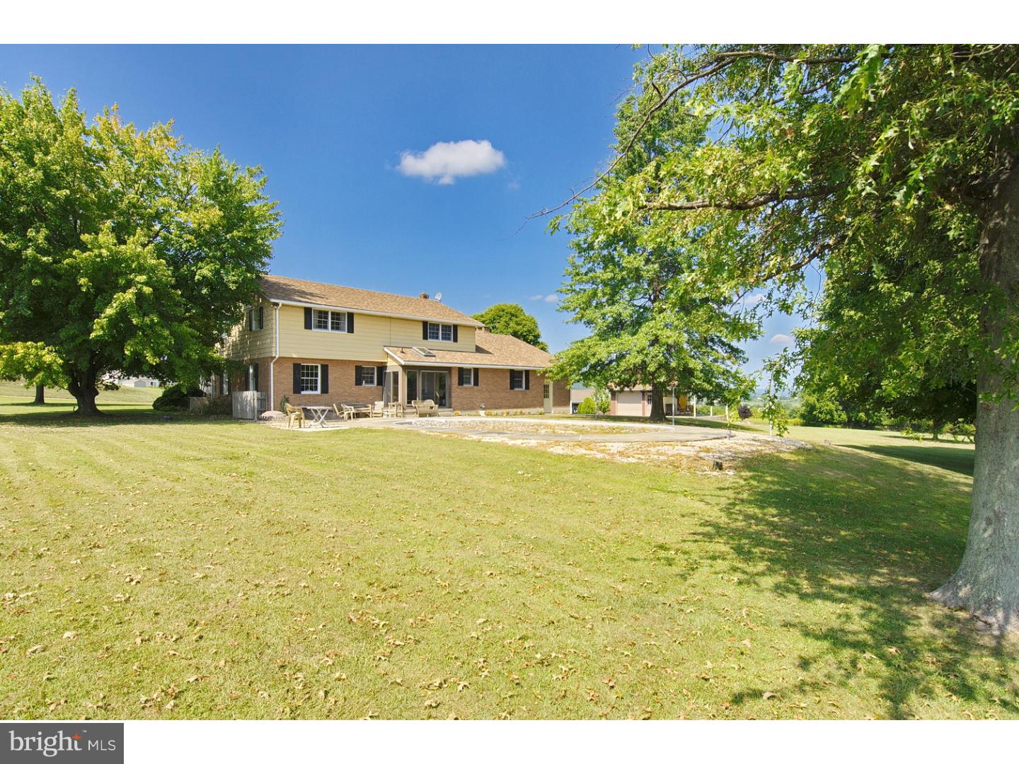 71 Gehringer Road Barto, PA 19504 - Photo 3 of 25 Gallery Image 3