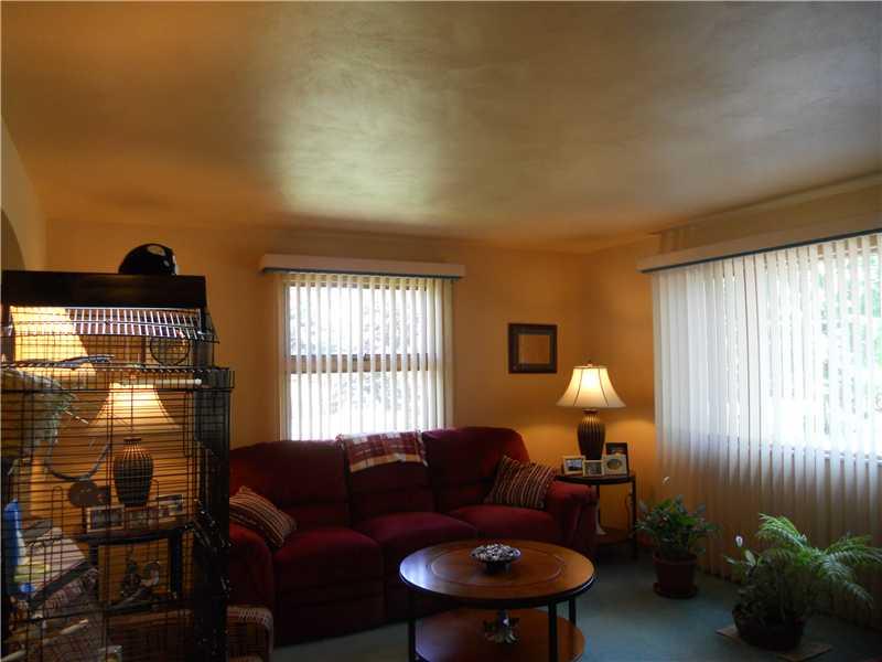 123 Oak Street Spring Church, PA 15686 - Photo 13 of 25 Living Room.
