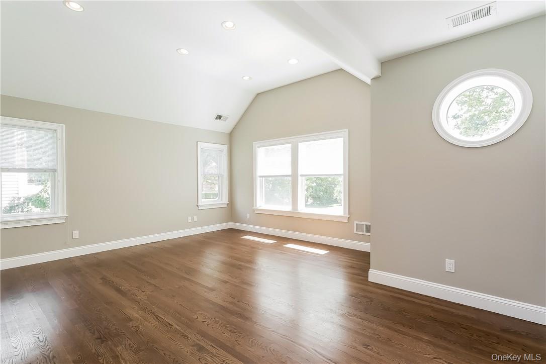 20 Walker Avenue Rye, NY 10580 - Photo 10 of 26 Master Bedroom