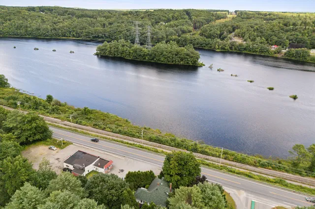 $649,000 | 442-448 Maine Avenue, Farmingdale, ME 04344