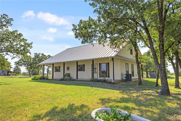 $829,000 | 16024 North Highway 36, Somerville, TX 77879