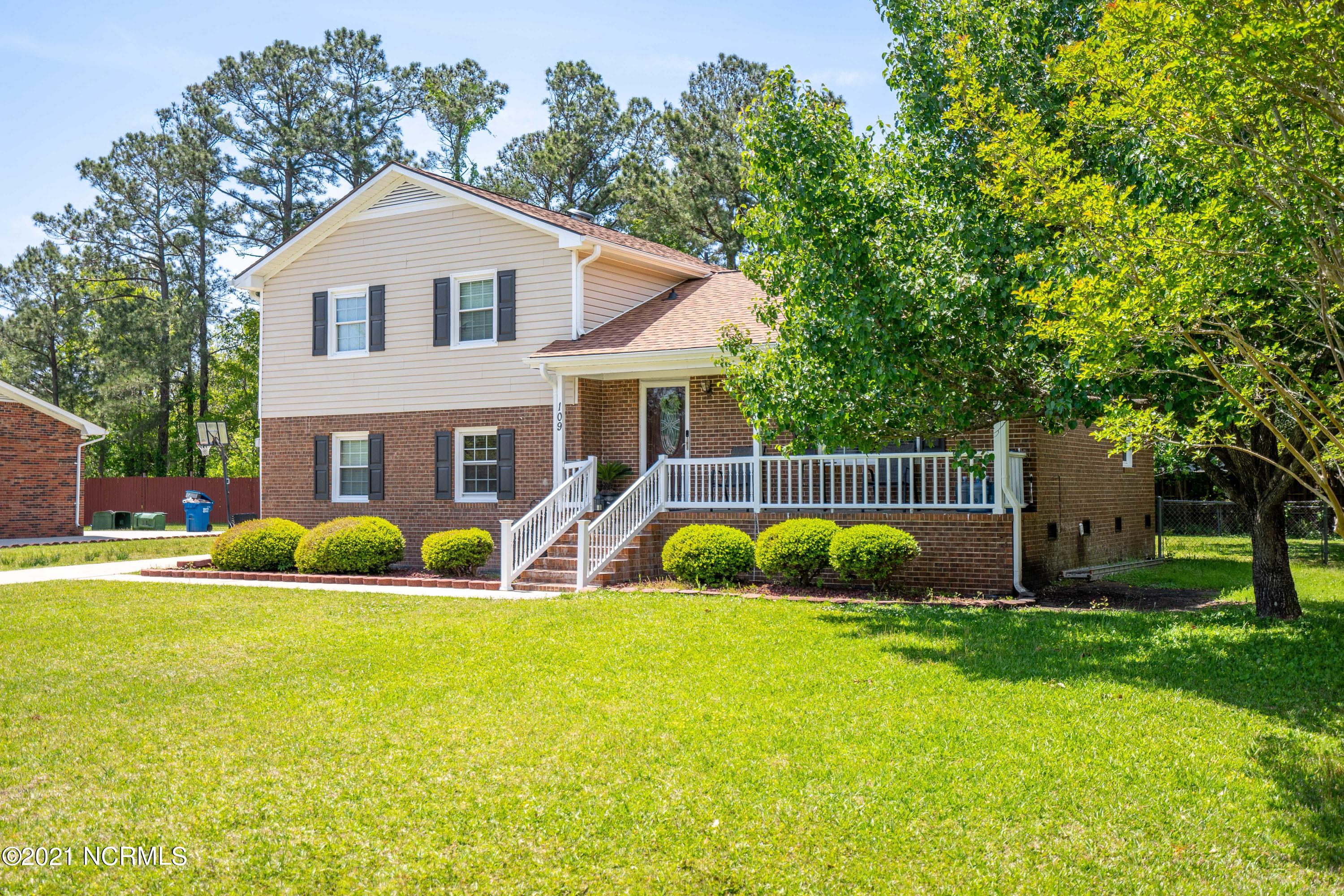 109 Georgetown Road Wilmington, NC 28409 - Photo 3 of 38 109 Georgetown Road-16